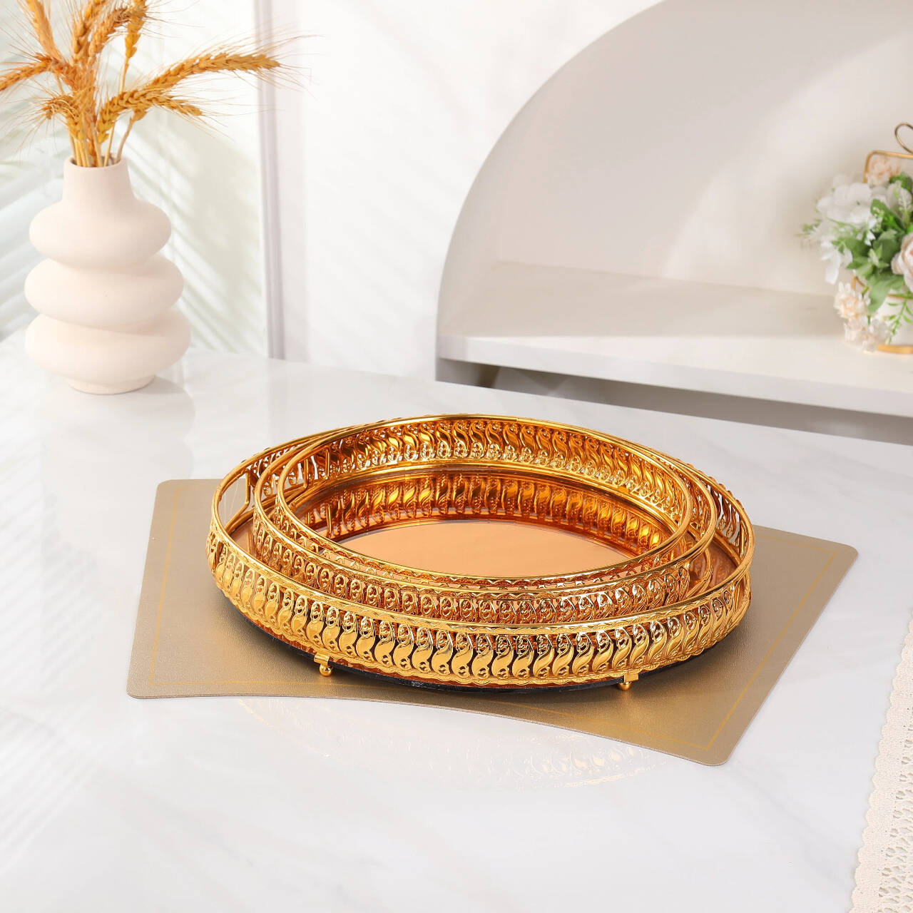 Golden Metal Tray Serving Tray,Storage Perfume Organizer for Bedroom, Metal Mirror Serving