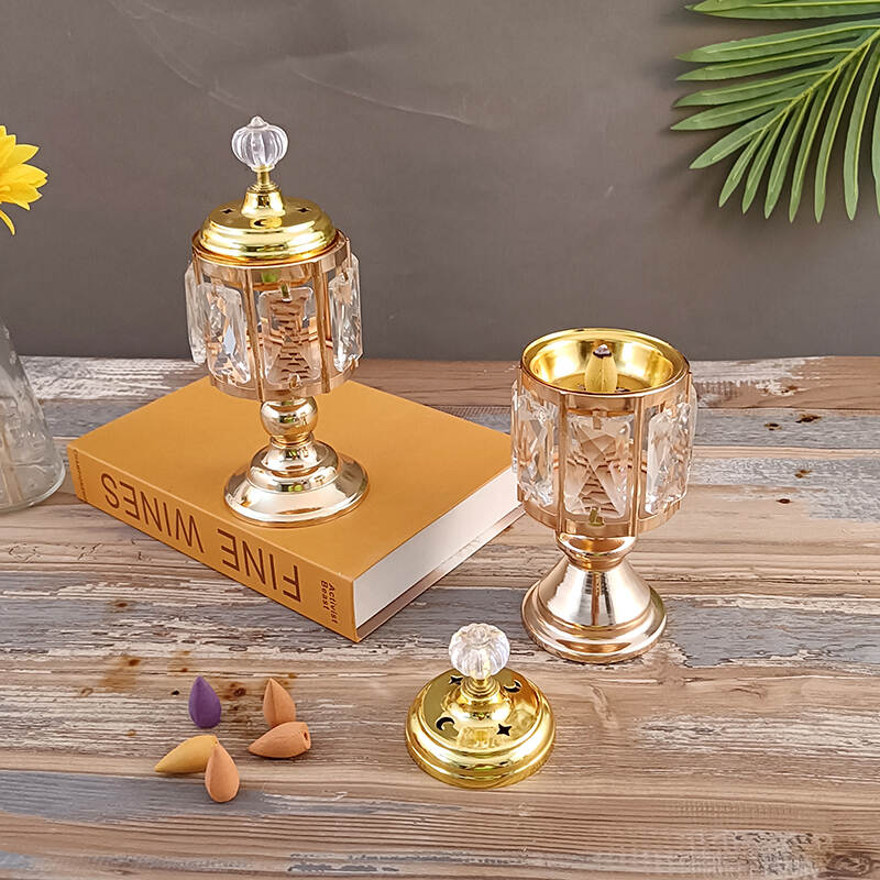 Simple transparent aromatherapy burner with lid Middle Eastern style