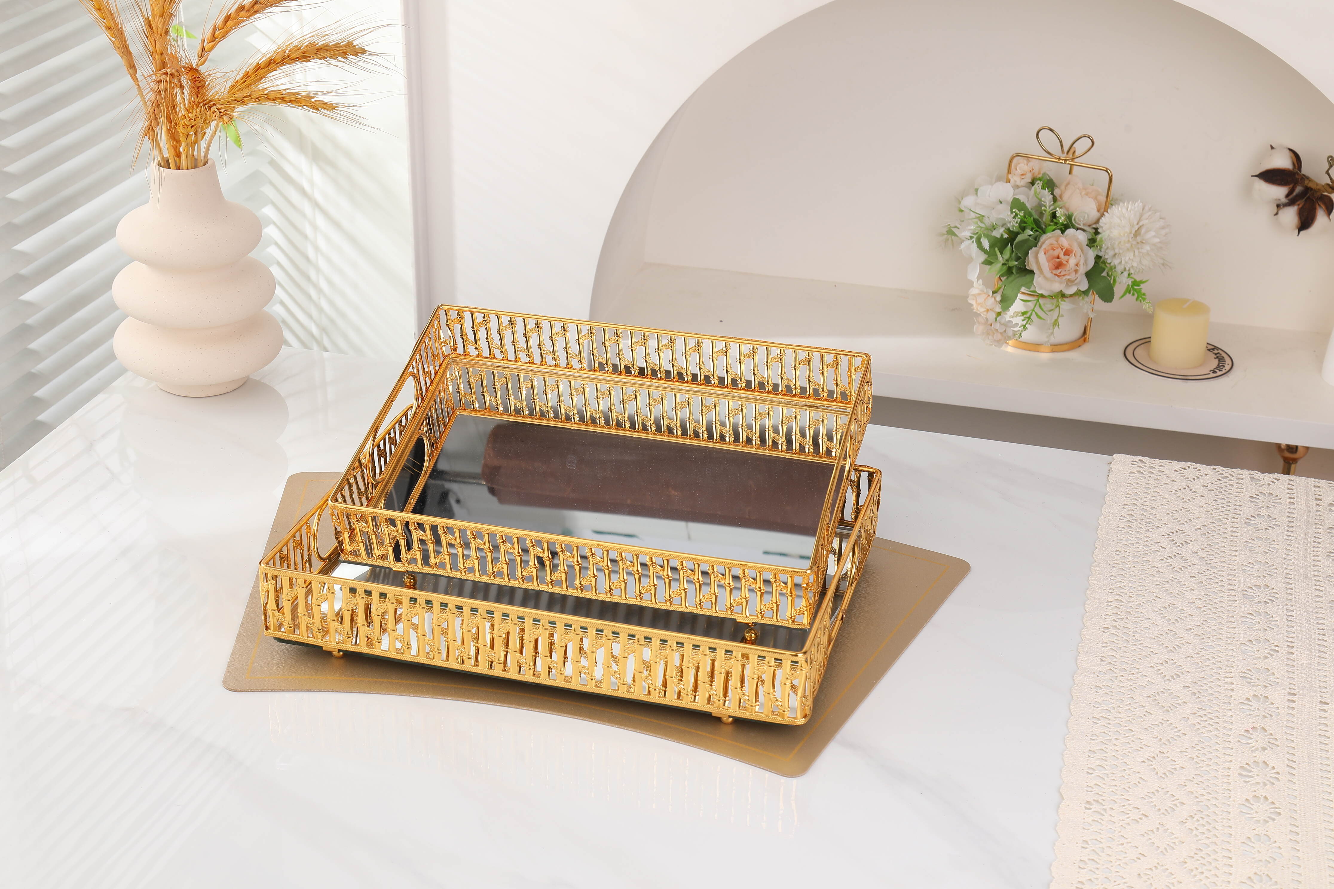 This iron baking tray brings out the atmosphere of my afternoon tea✨