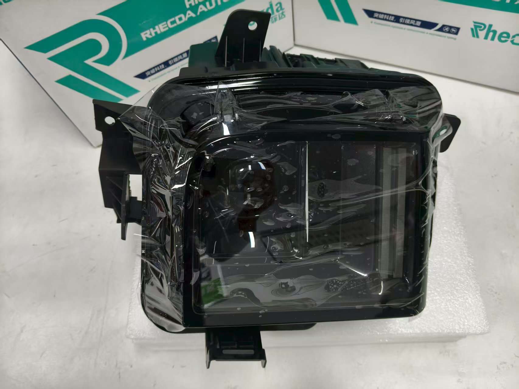 High-quality original factory brand New Taillight Center For Lixiang L8 OE X02-41330019,Phecda brand High-quality Lixang Right Headlight For Lixiang L8 OEM X02-41210016,Phecda brand High-quality Lixang Left Headlight For Lixiang L7 OEM X02-41210015,Wholesale High Quality Automotive Lighting Systems Right Taillight For Li 8    X02-41330012,Wholesale High Quality Automotive Lighting Systems Left Taillight For Li 8    X02-41330011
