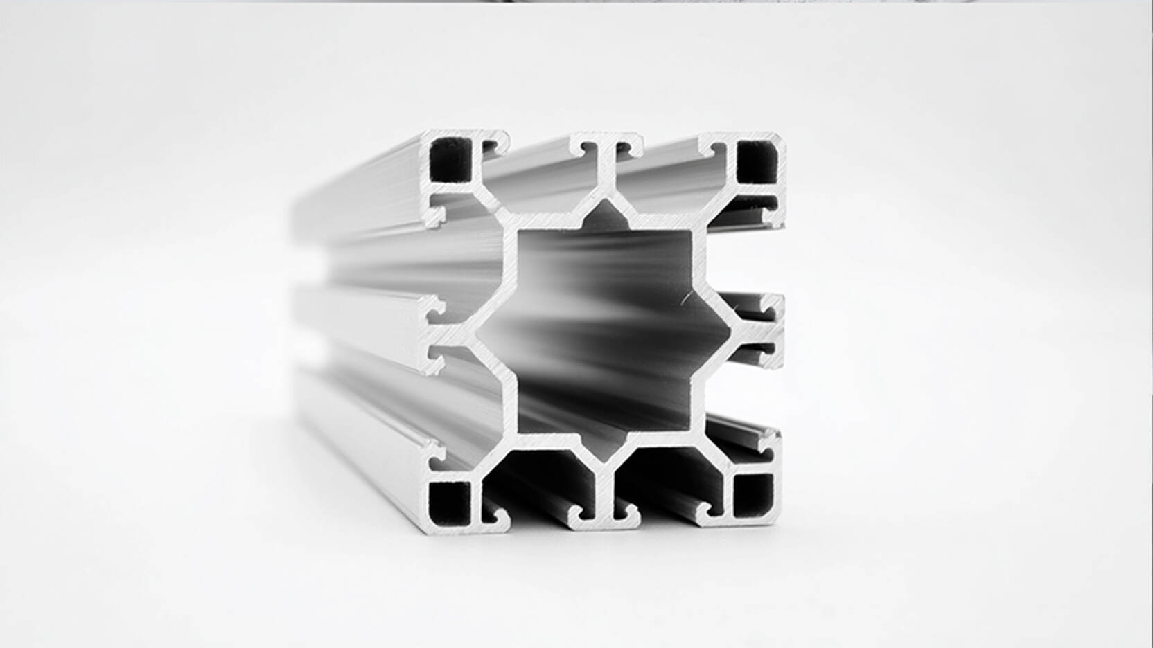 Green Seamlessness: Eco-Engineered Recycled Aluminum Systems