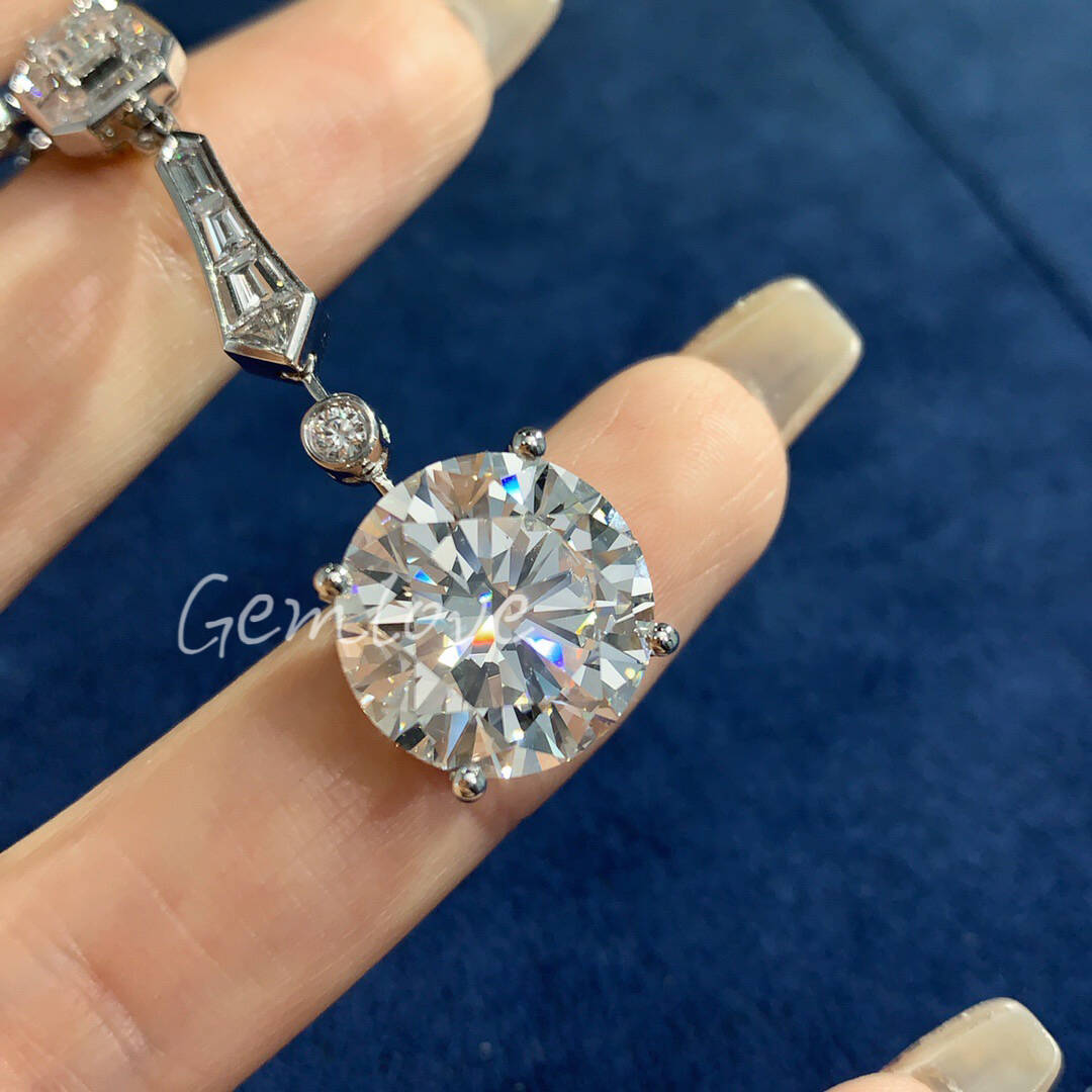 18k gold 10-carat lab-grown diamond necklace