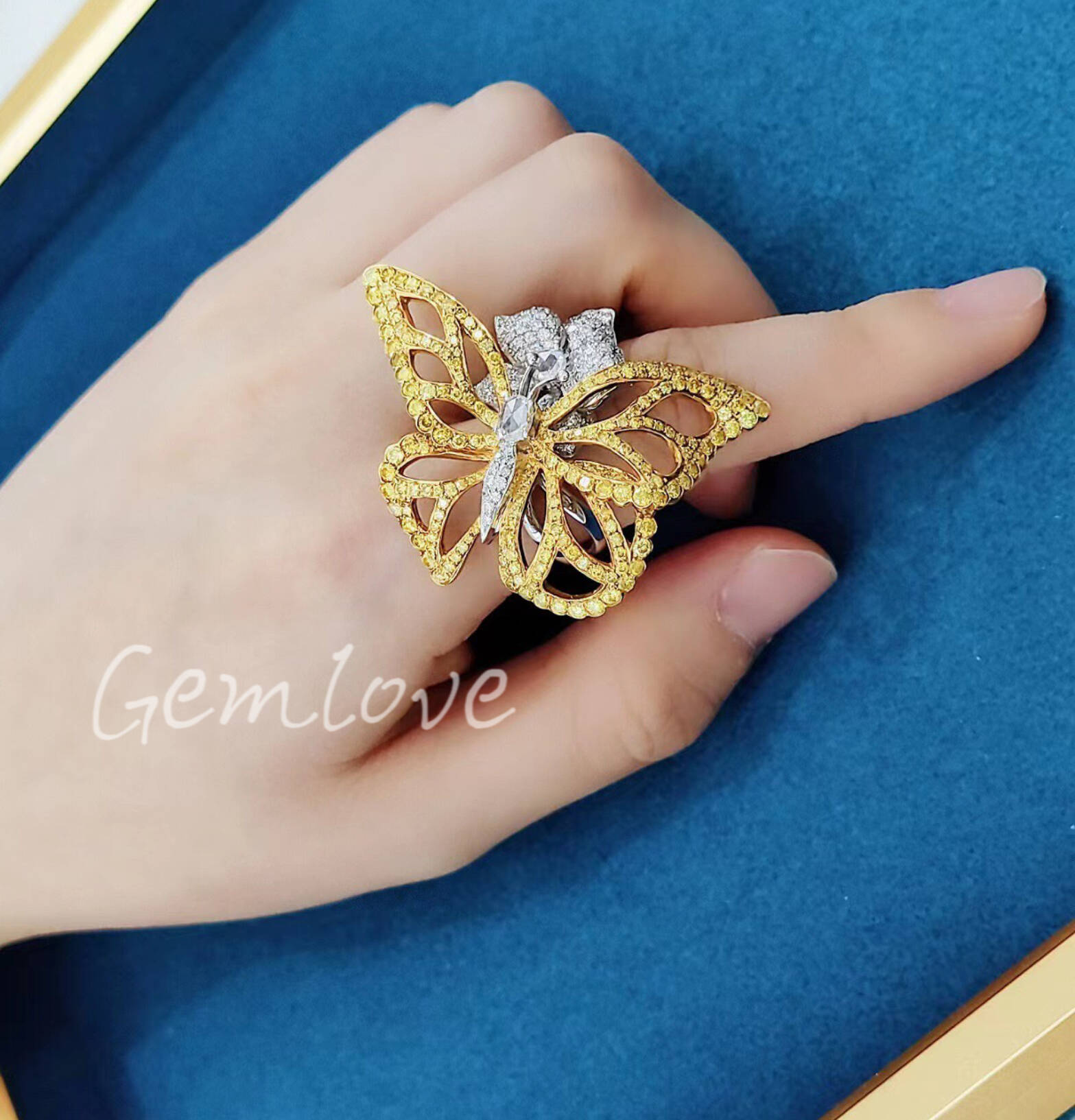 18K gold butterfly ring adorned with natural diamonds-copy