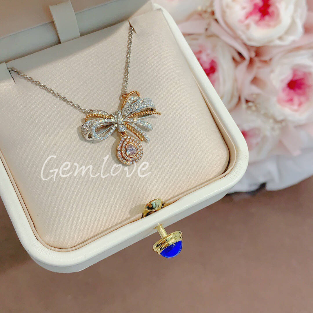 18k full diamond butterfly necklace, a stunning piece that embodies elegance and grace-copy-copy