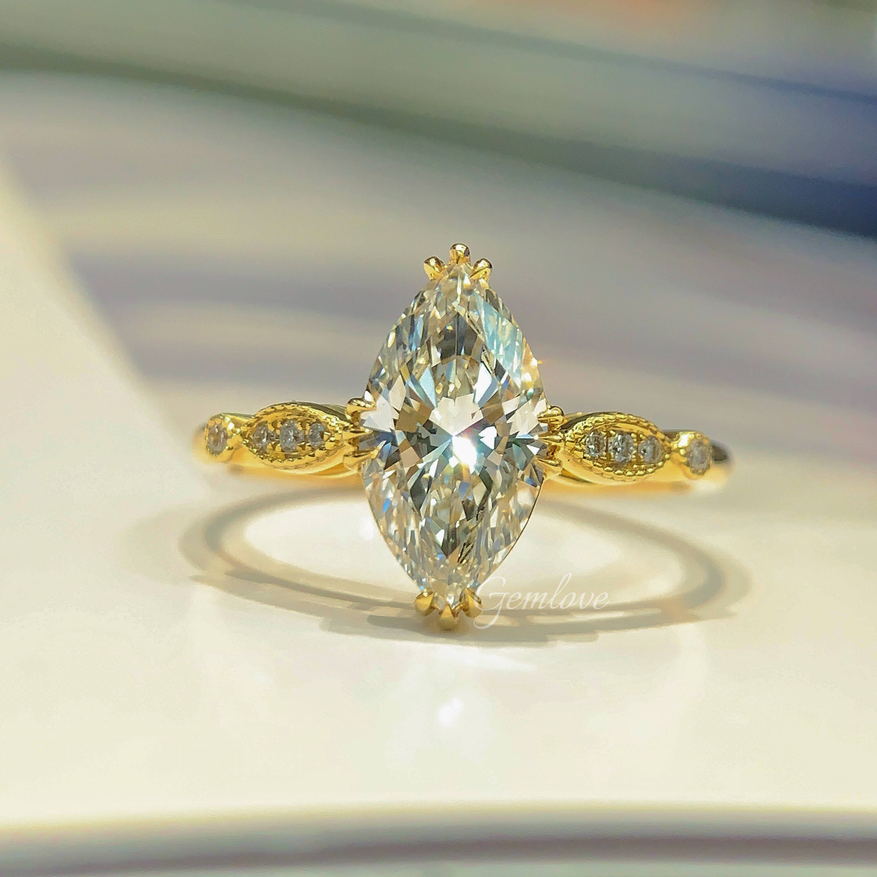 18k Gold laboratory-grown diamond Ring
