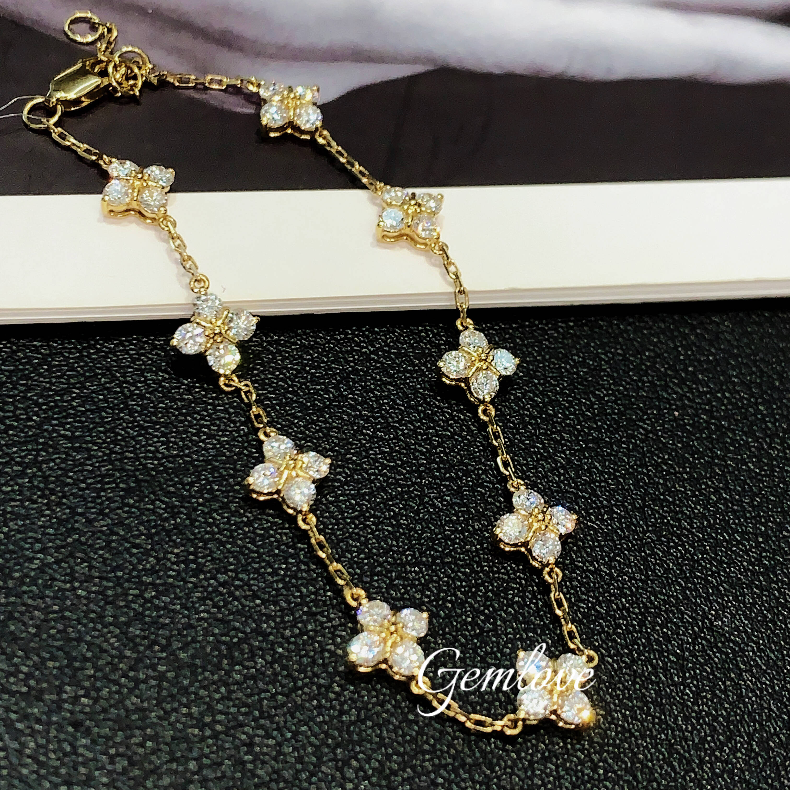 18k Gold laboratory-grown diamond Flower-Shaped Bracelet