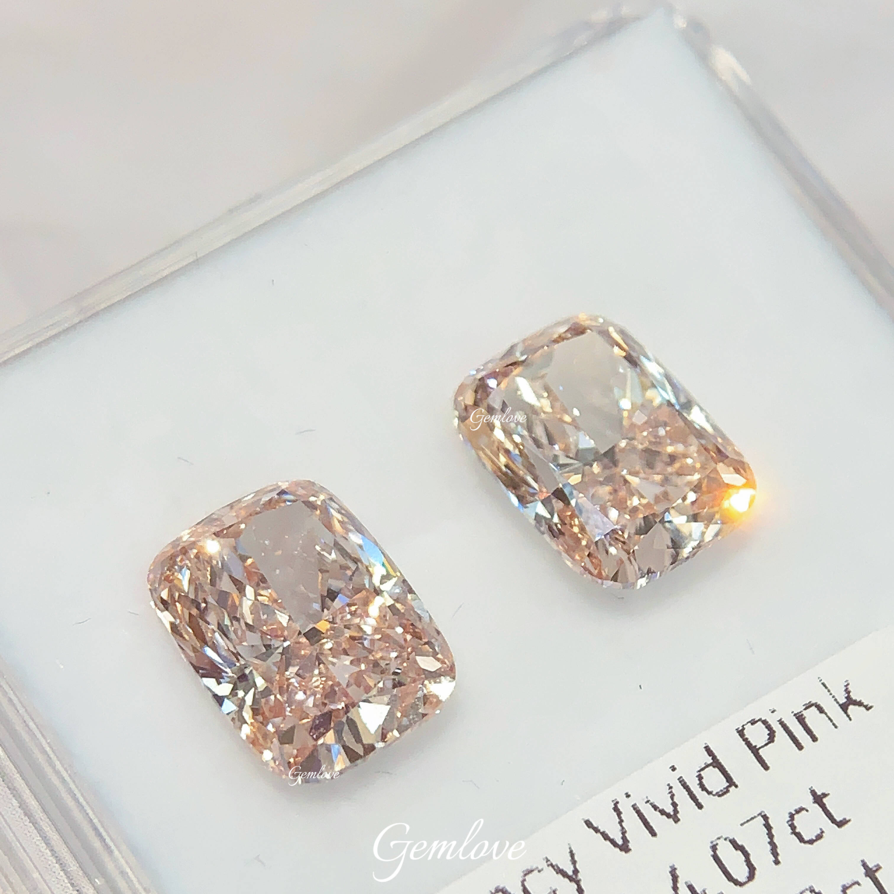 Fancy Vivid Pink VS1 4.07ct and Fancy Vivid Pink VS2 4.08ct  Lab Grown Diamonds
