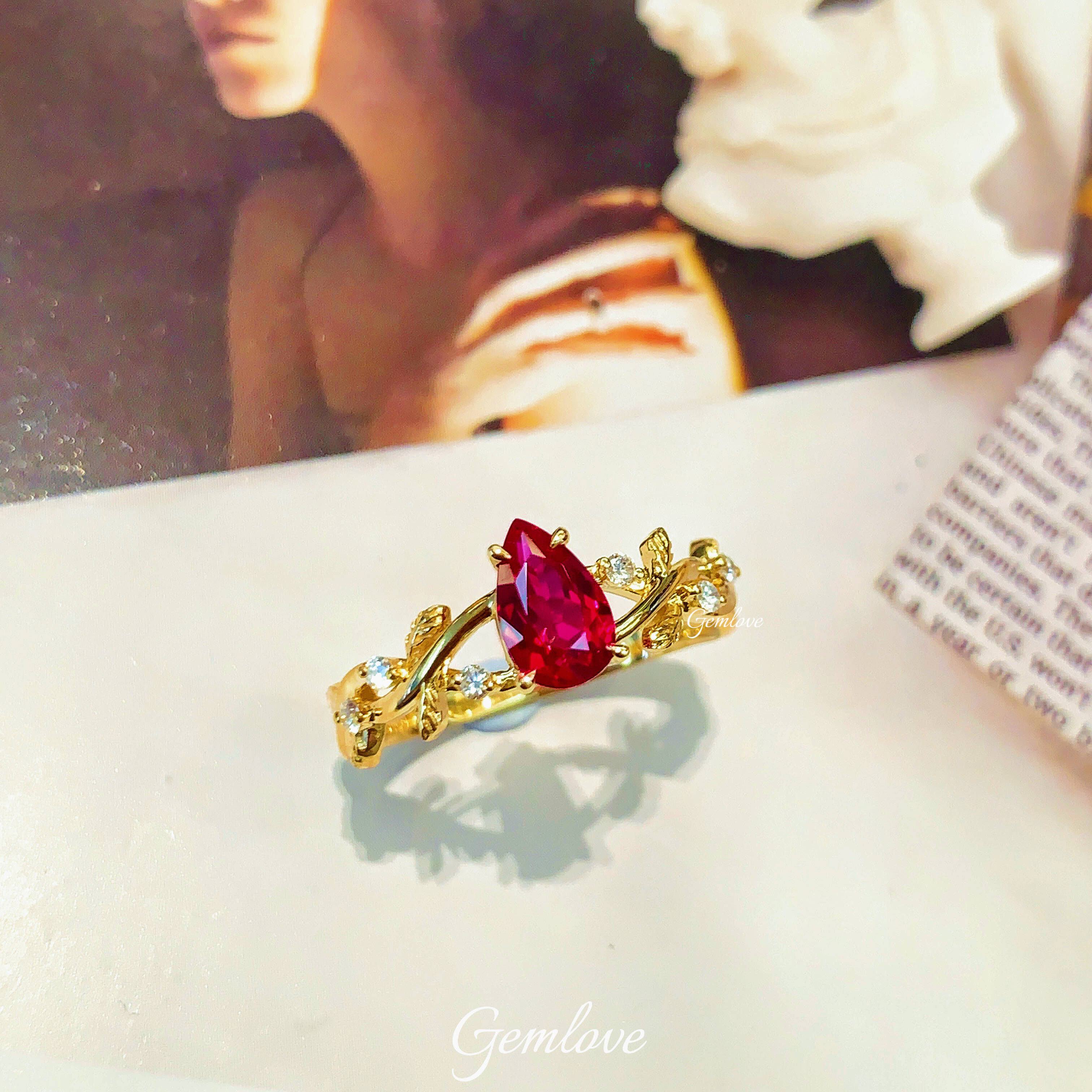 18k Gold Ruby Crown-Shaped Ring