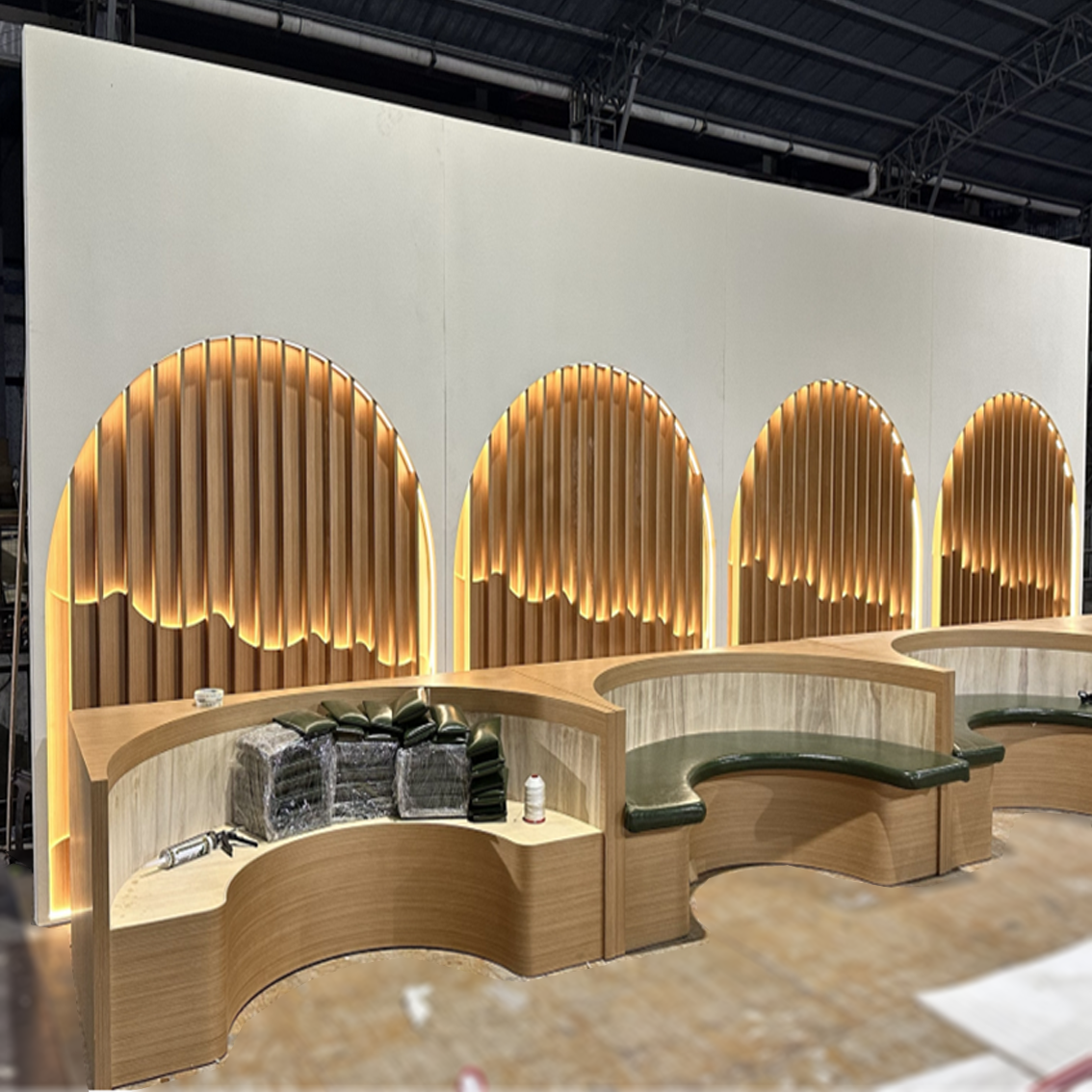 coffee shop cabinet；coffee kiosk；cafe decoration；coffee shop equipment
