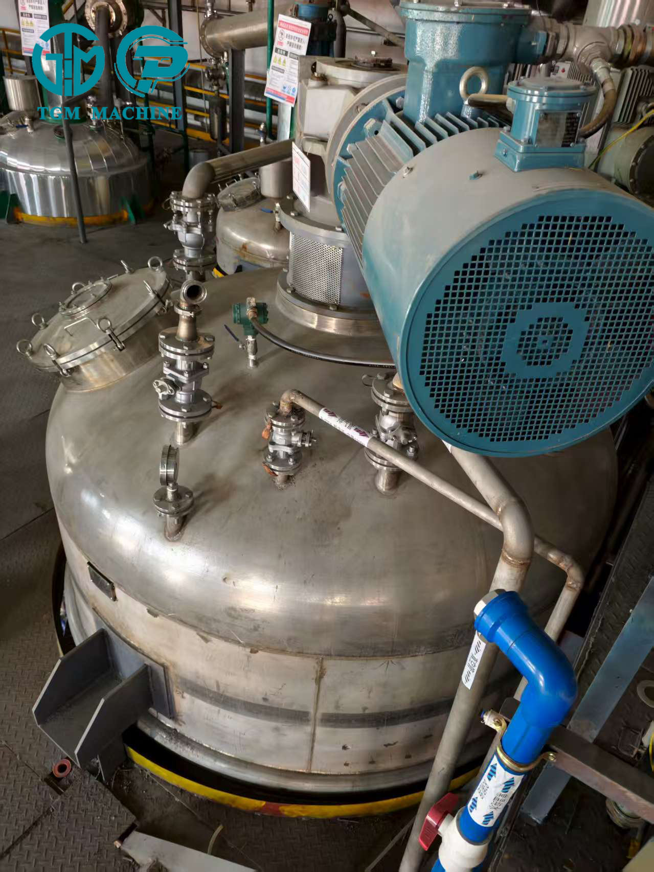 From Chemicals to Color: The Fascinating Science Behind Latex Paint Production