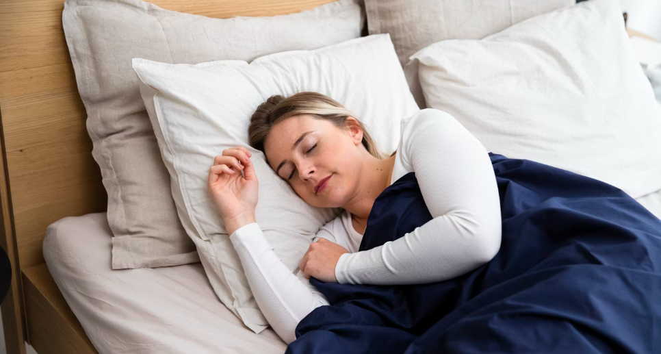 Can I Sleep in Custom Contact Lenses?