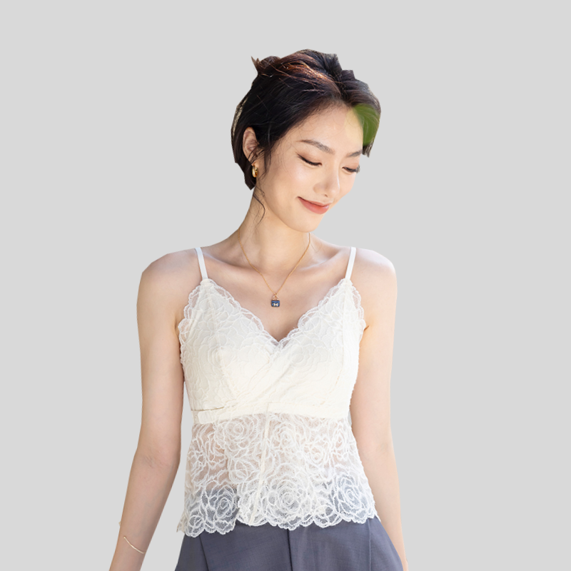 Women's Rose-Themed Feather Yarn Vest – Eco-Friendly Material & Unique 3D Texture