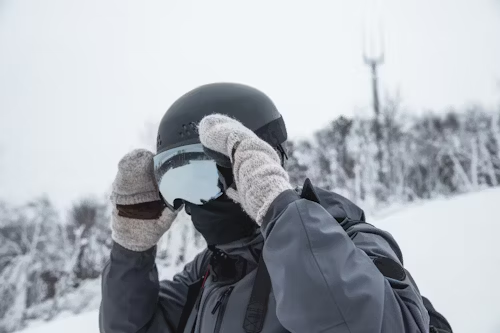 The Secret Behind Superior Warmth: 3M™ Thinsulate™ Insulation in Our Heated Gear