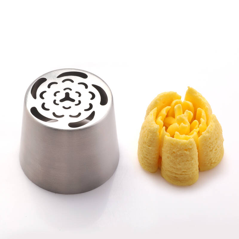 Extra Large Stainless Steel Flower Russian Piping Tips , Icing Tips For ...