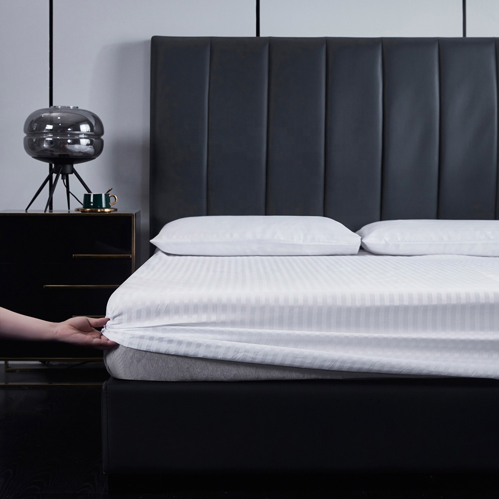 Satin Fabric Coolfeeling 5 Star Hotel Mattress Protector