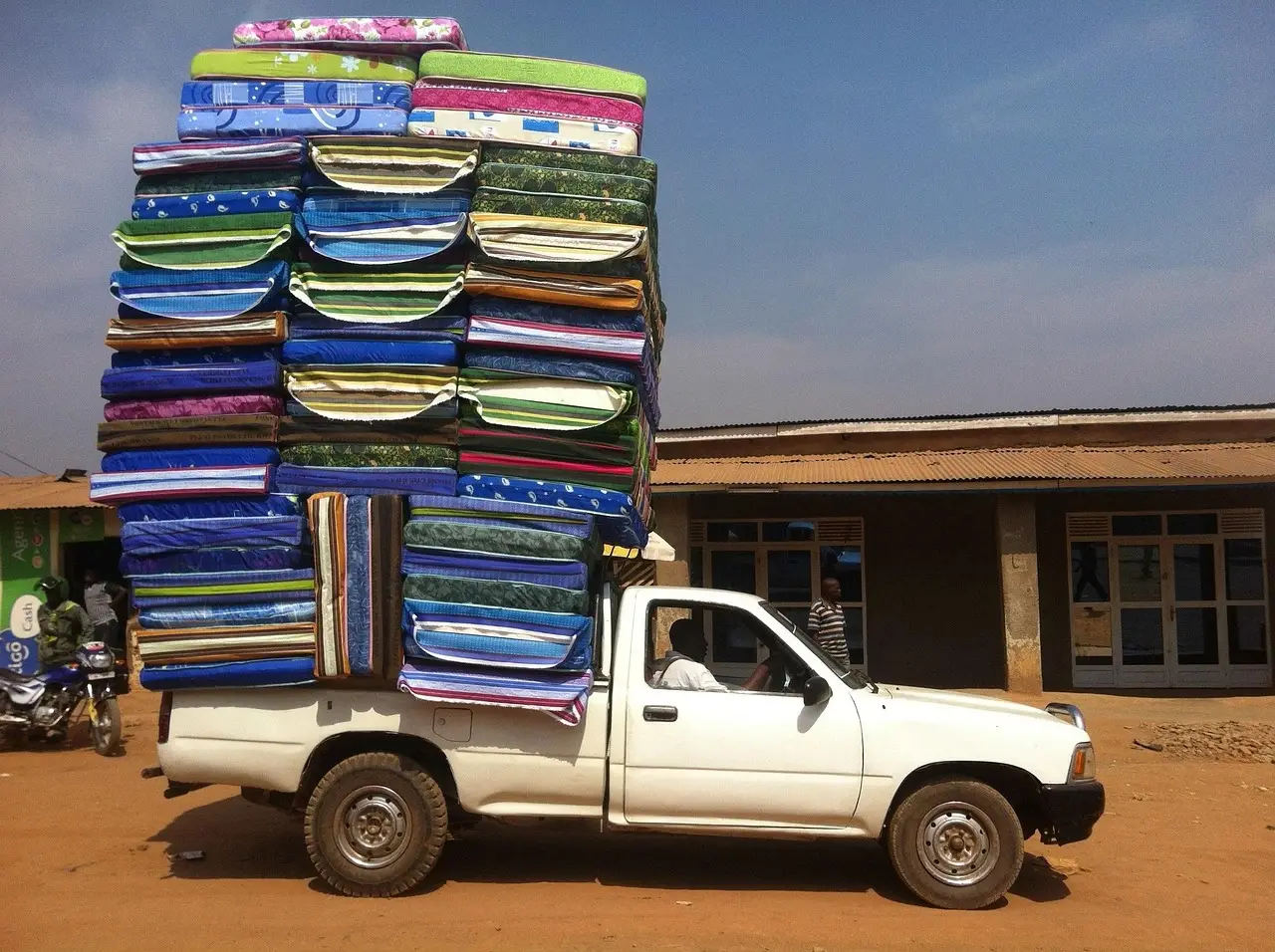 Old Mattress Pick Up Guide: Easy, Eco-Friendly Ways to Dispose of Your Mattress