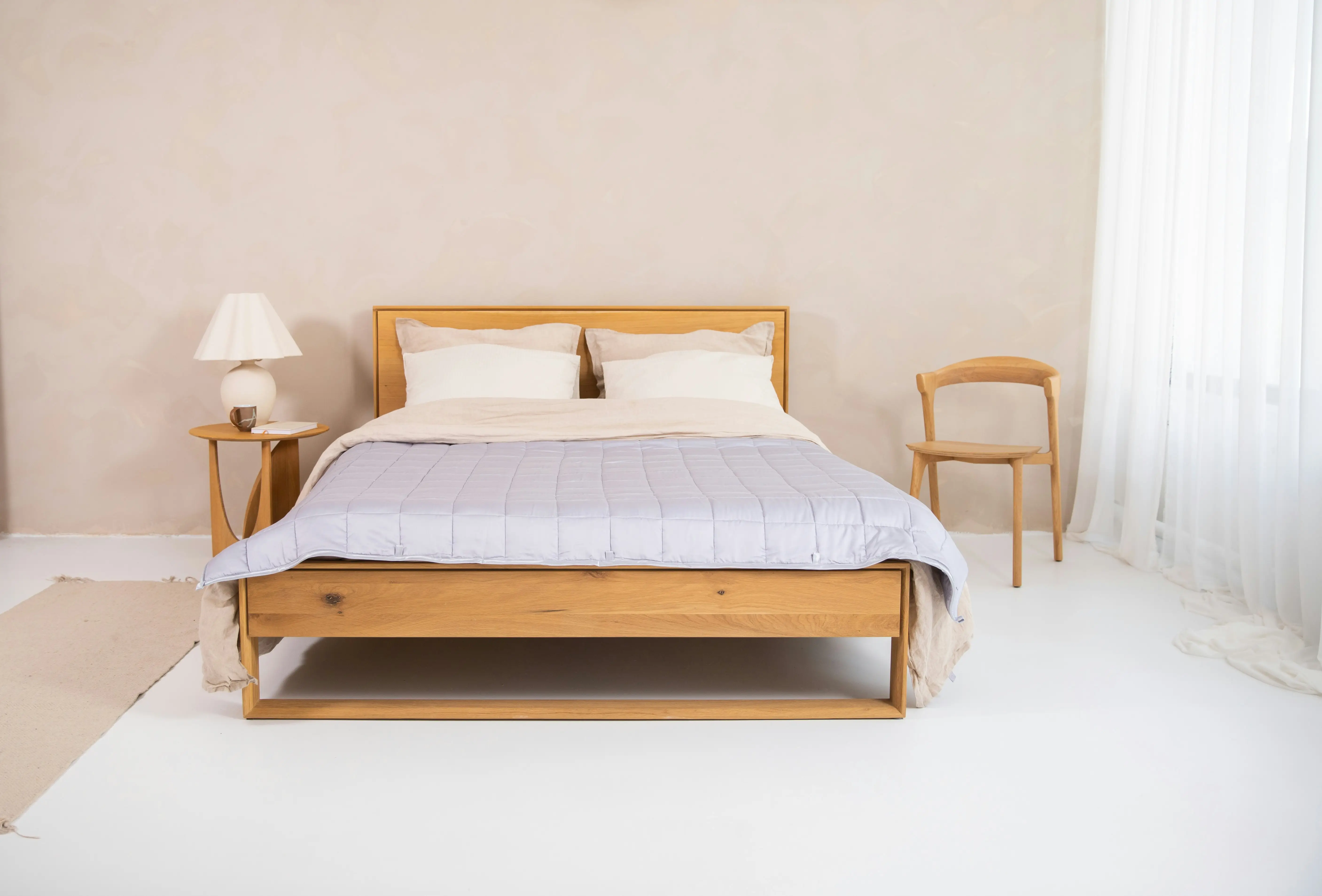 How to Keep Fitted Sheet on Bed: 8 Practical Tips
