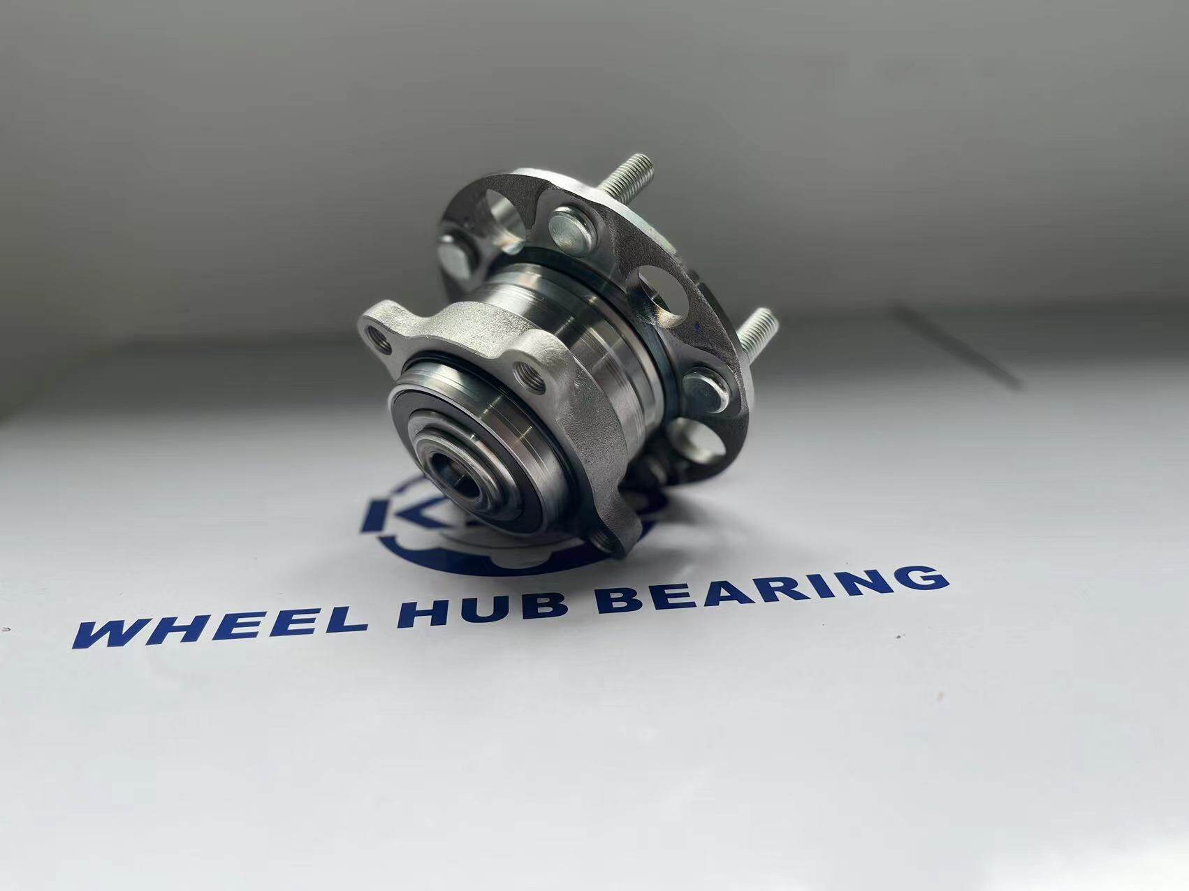 mitsubishi wheel hub