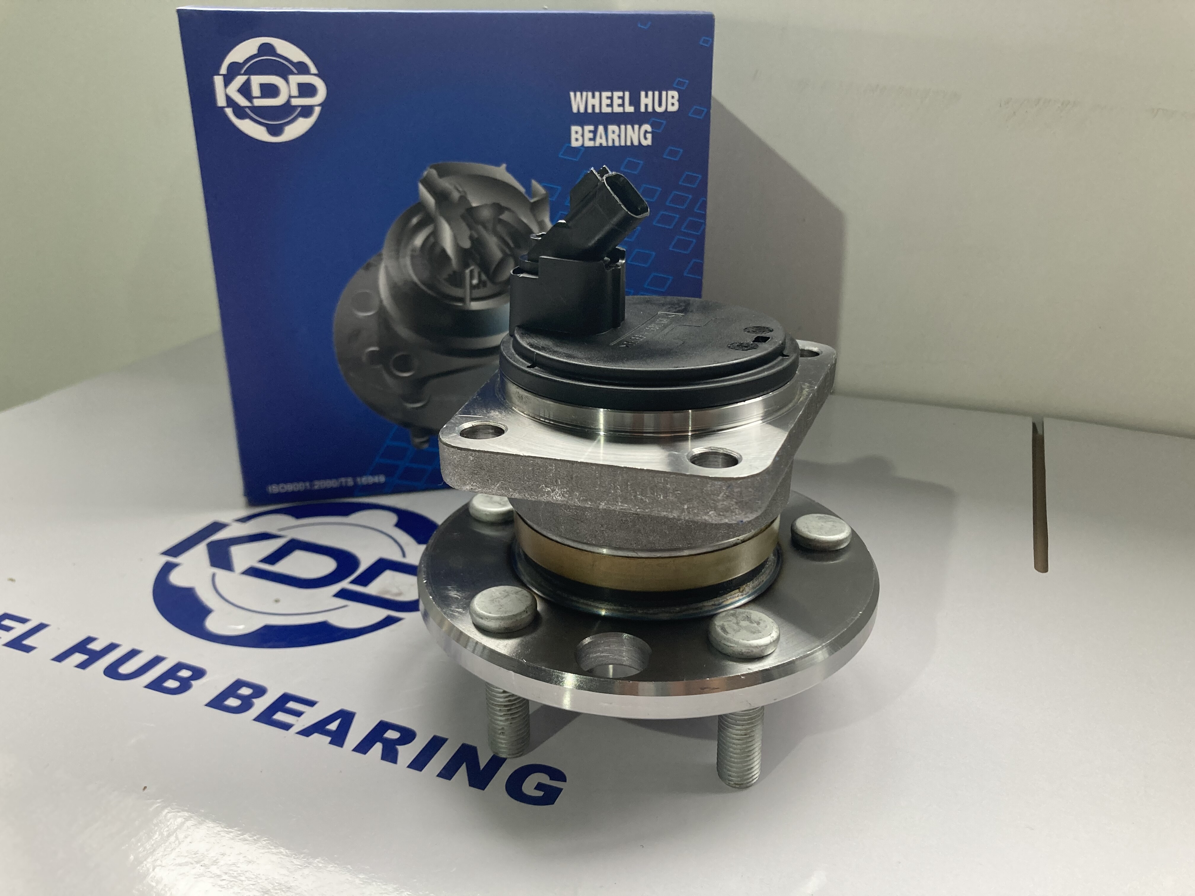 ford wheel hub