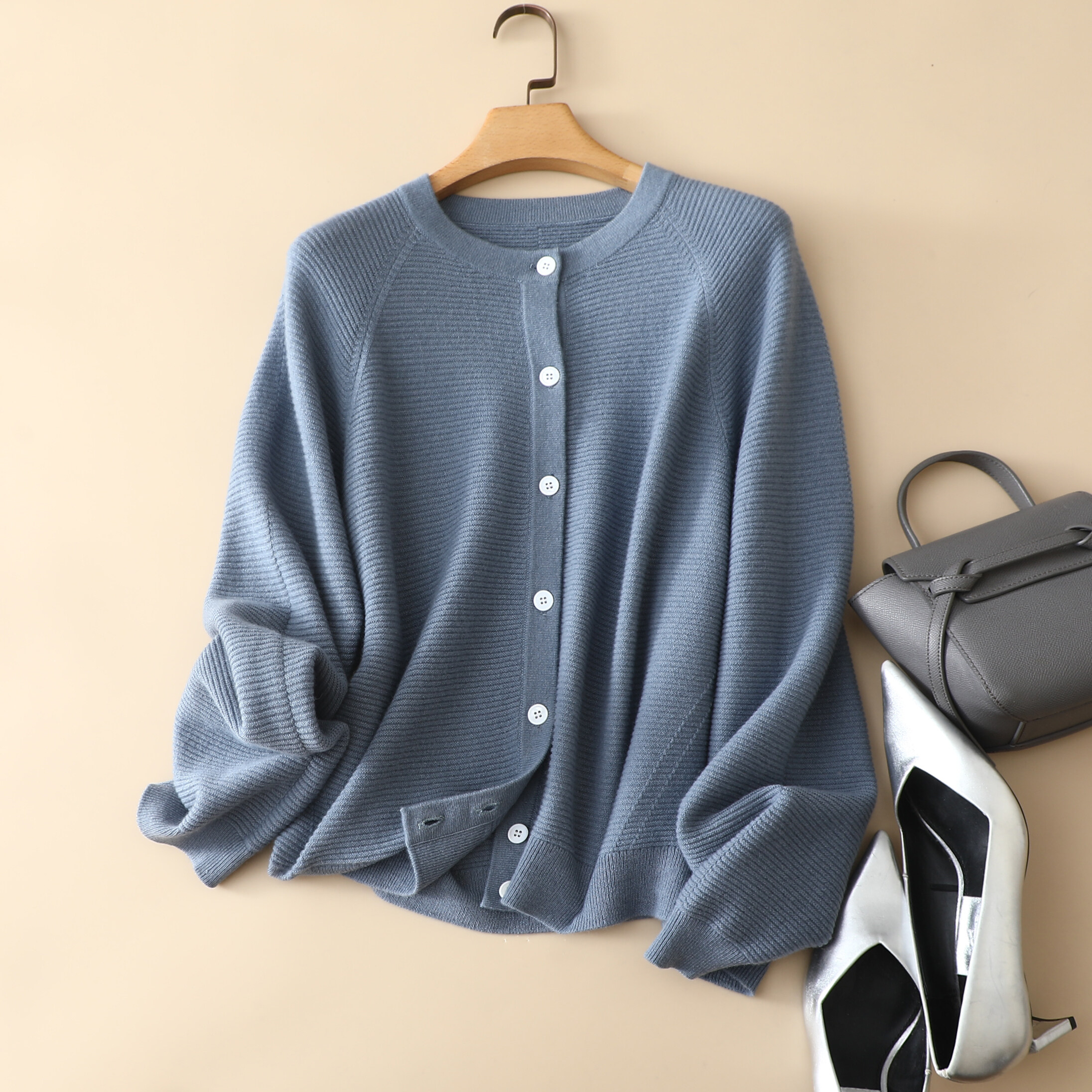 Nanteng New Stock 7GG Small Round Neck Raglan Sleeved Sleeve Women Button Cardigan 70% Wool 30% Cashmere Sweater