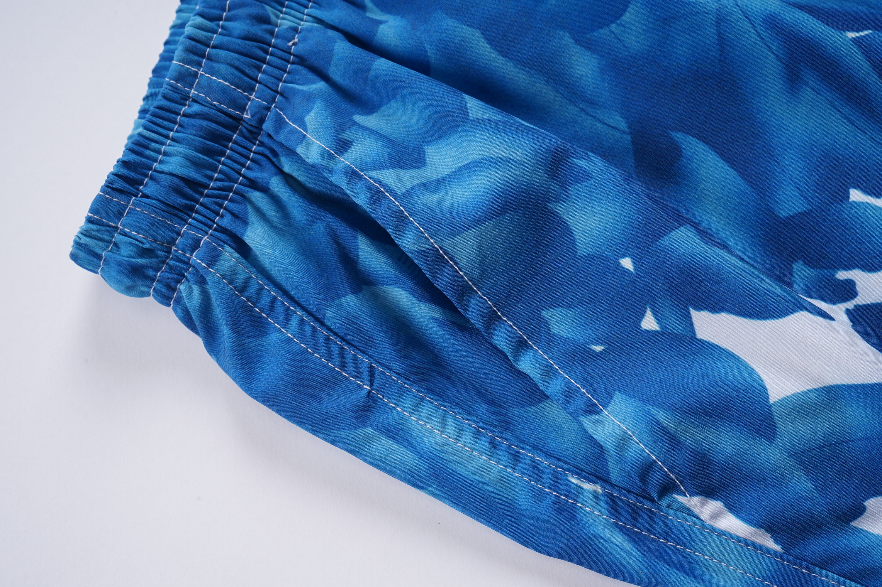 Custom Shorts, 100%Polyester Casual Sublimation Shorts, Sublimation Feather Pattern Shorts, Quarter Pants Shorts