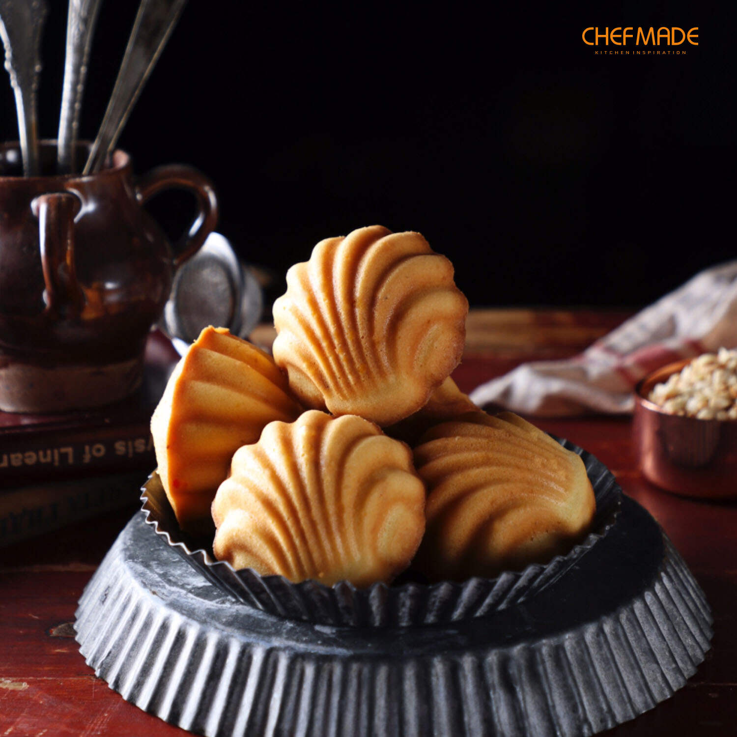 Shell Madeleine Baking Pan 12 Well