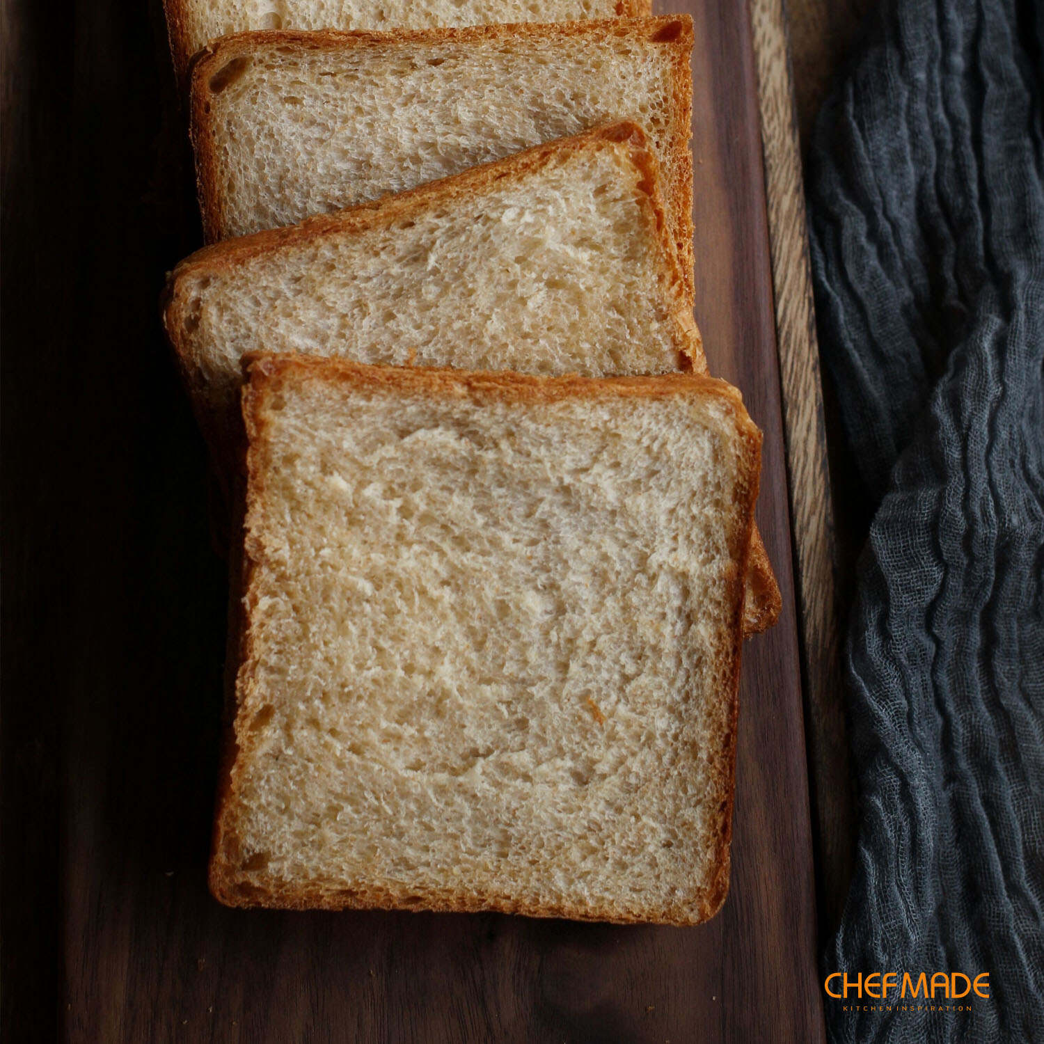 pullman loaf pan with cover