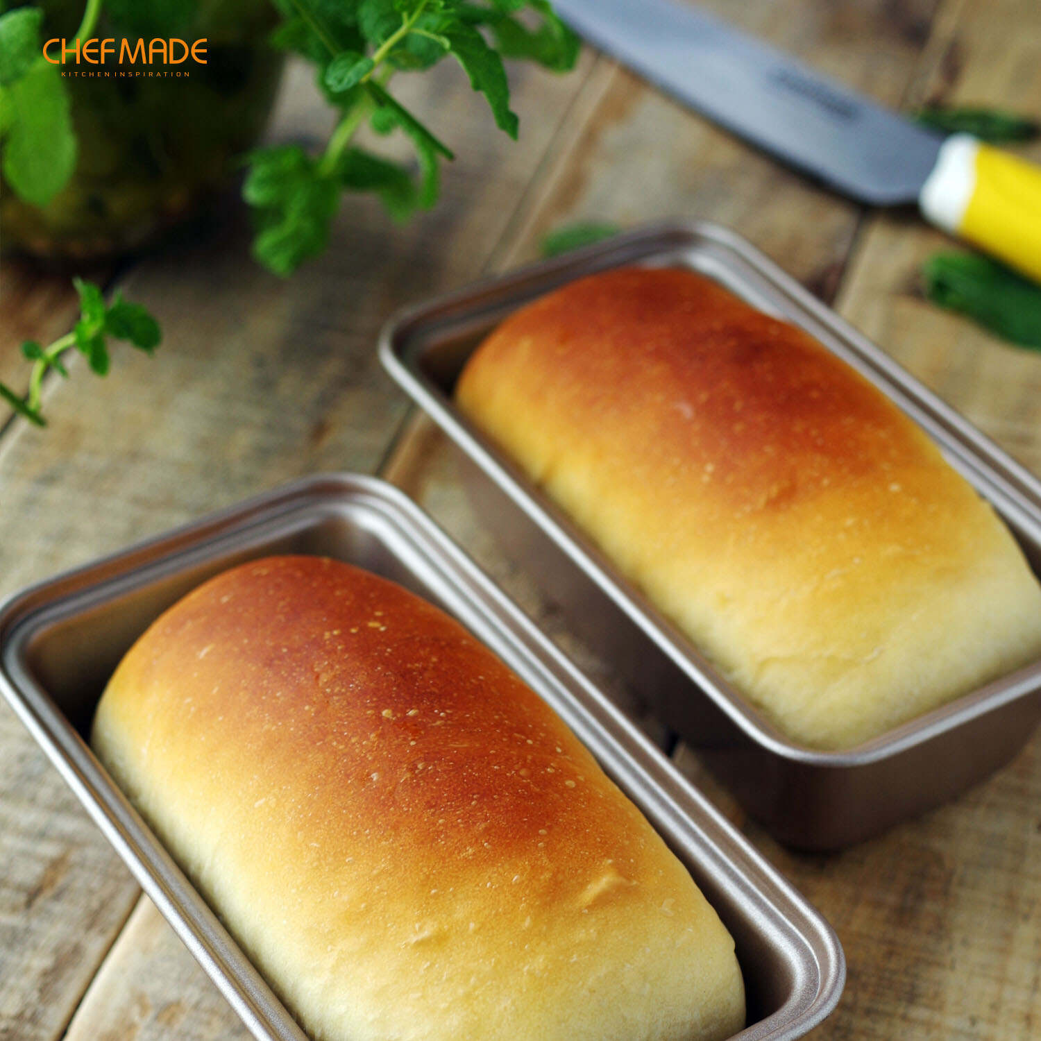 Explore the Versatility of the 5.5" Mini Loaf Pan Set 4pcs for Export