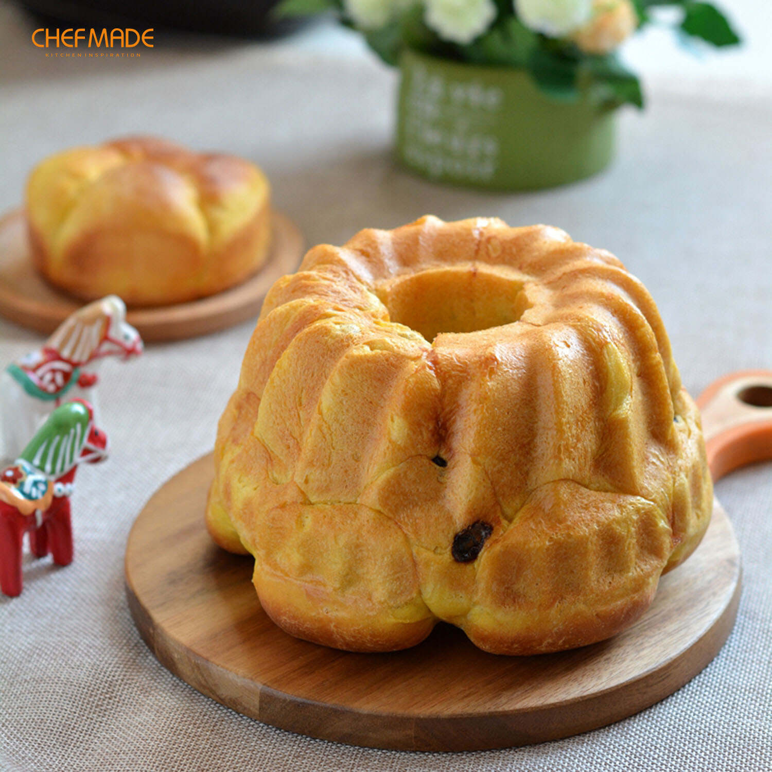 bundt pan with removable bottom, bundt pan with removable center