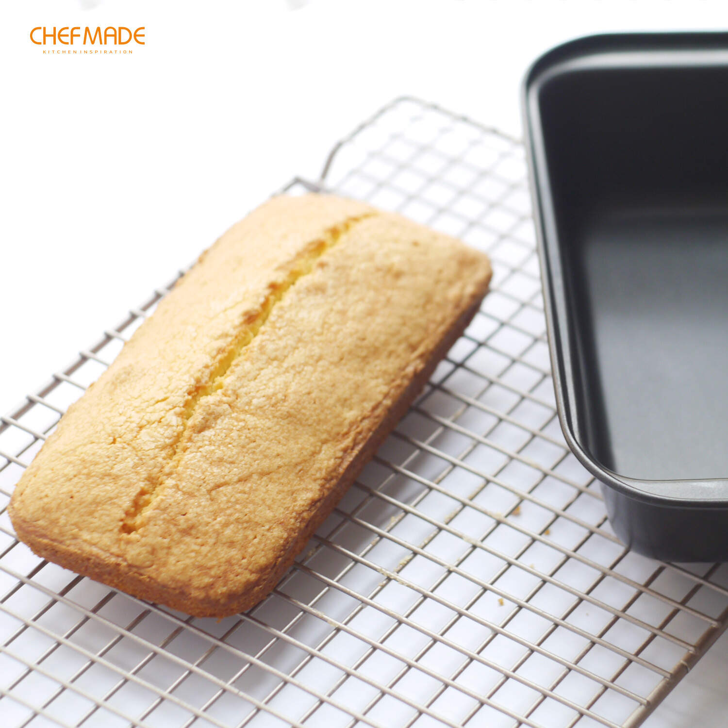 medium loaf pan, carbon steel loaf pan, medium size loaf pan