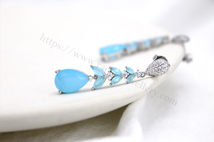 China blue gem stud earrings.jpg