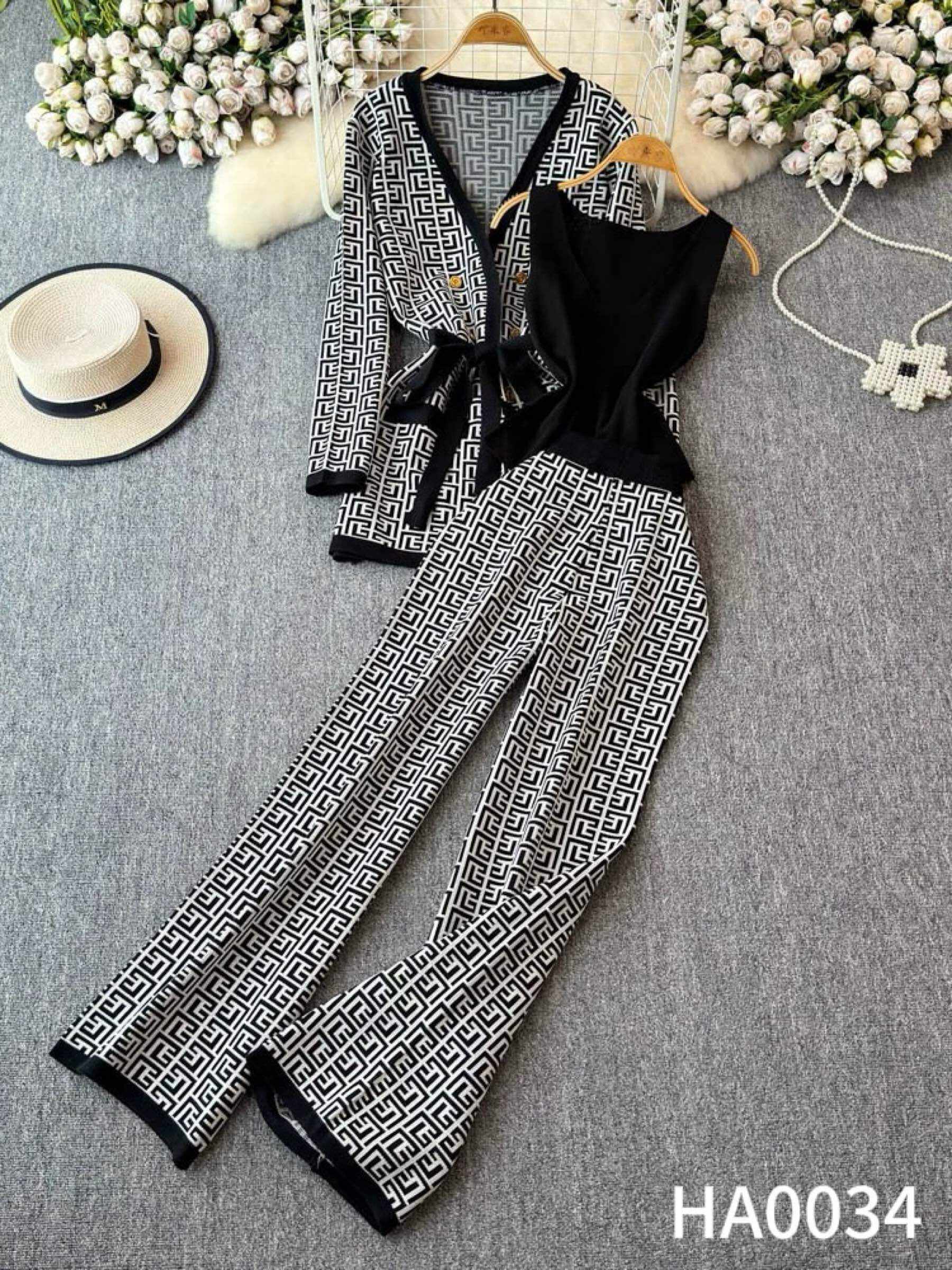 women's up;women's set;knited