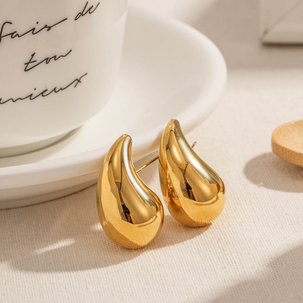 Fashion Derne Lothonde Light 18k Gold plaqué chunky Boucles d'oreilles Dome Boucles d'oreilles en acier inoxydable creux pour les femmes