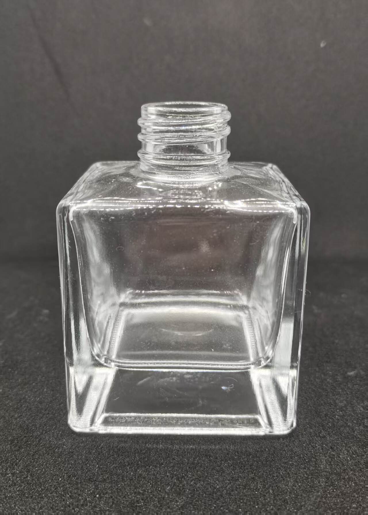 Glass Spray Bottle - Transparent Square Perfume Atomizer, Refillable Cosmetic Packaging for Fragrance Storage