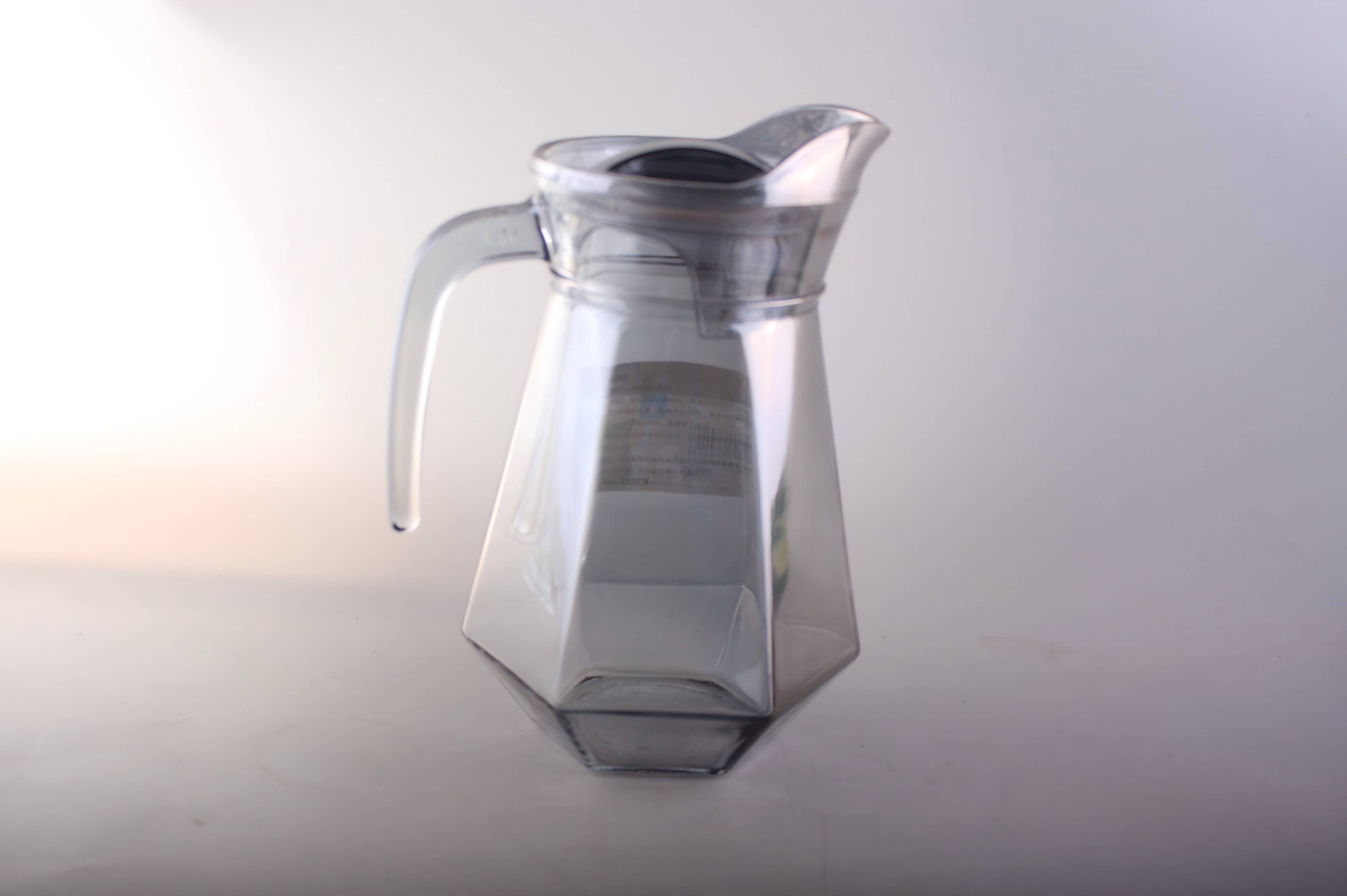 Large Capacity Glass Cold Kettle Heat-Resistant Tea Pot for Home Juice and Beer Dispenser with Spout