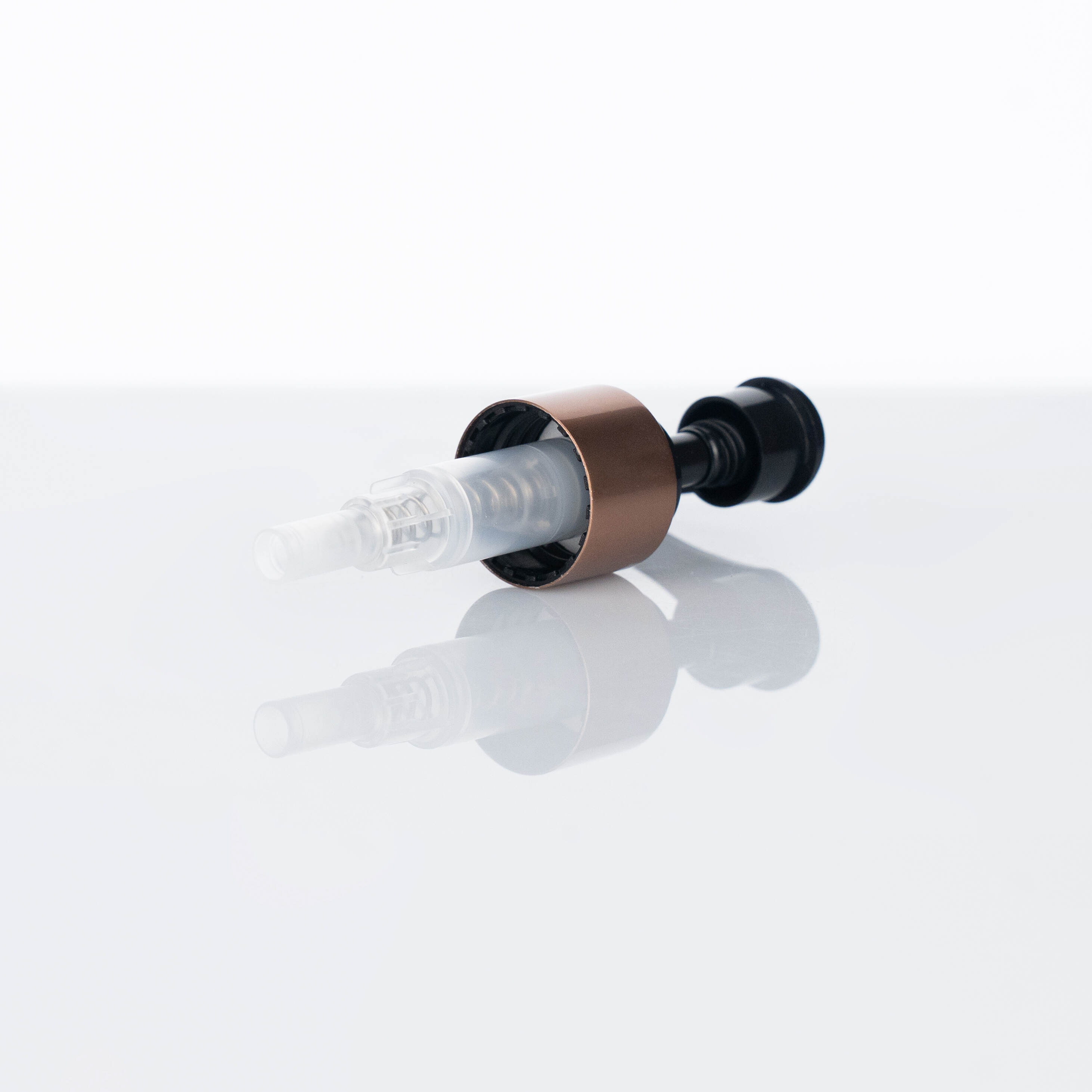 24/410 black and gold pump, high-necked pump head, electroplated aluminum shower gel pump, cosmetic pump supplier, custom shower gel pump, OEM packaging supplier