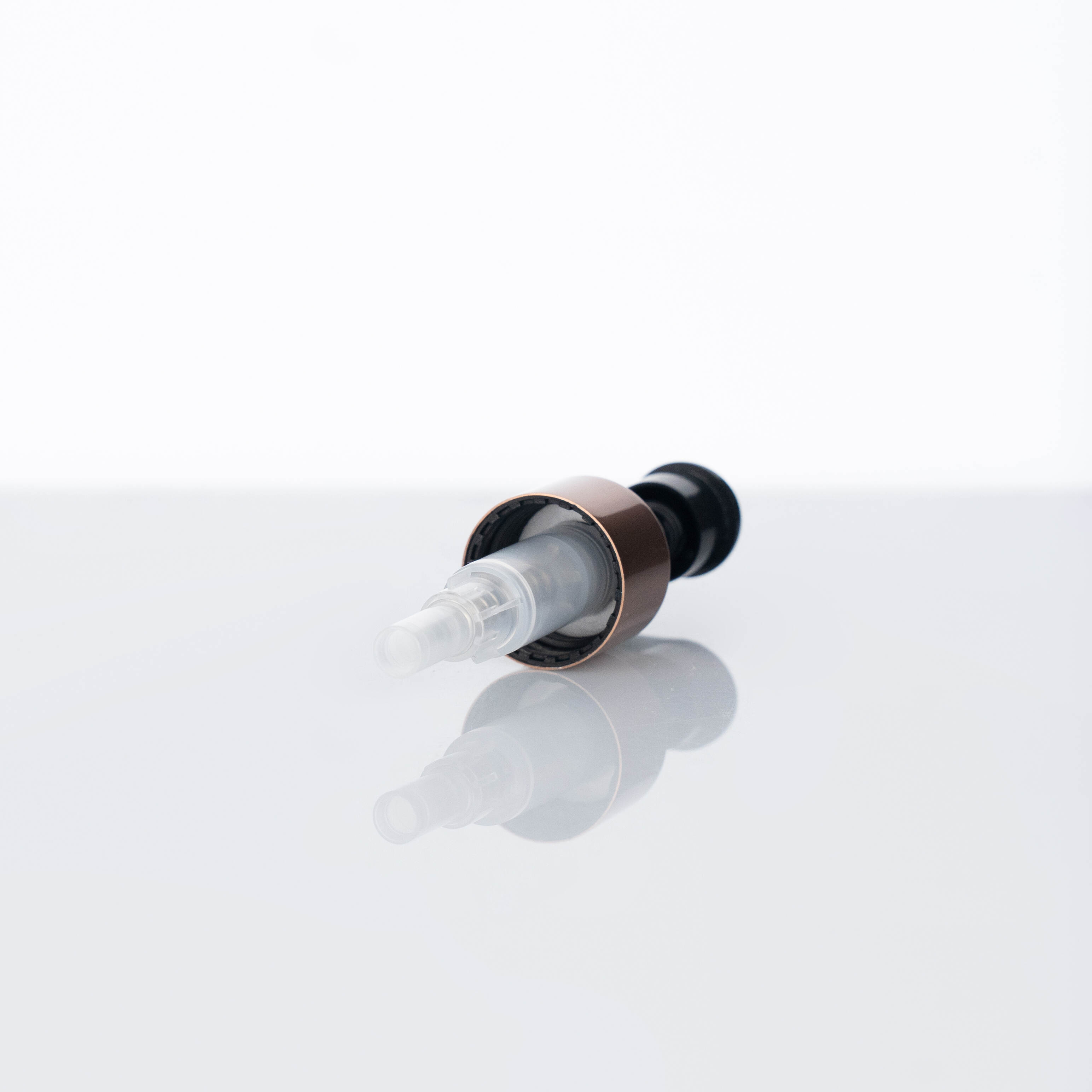 24/410 black and gold pump, high-necked pump head, electroplated aluminum shower gel pump, cosmetic pump supplier, custom shower gel pump, OEM packaging supplier