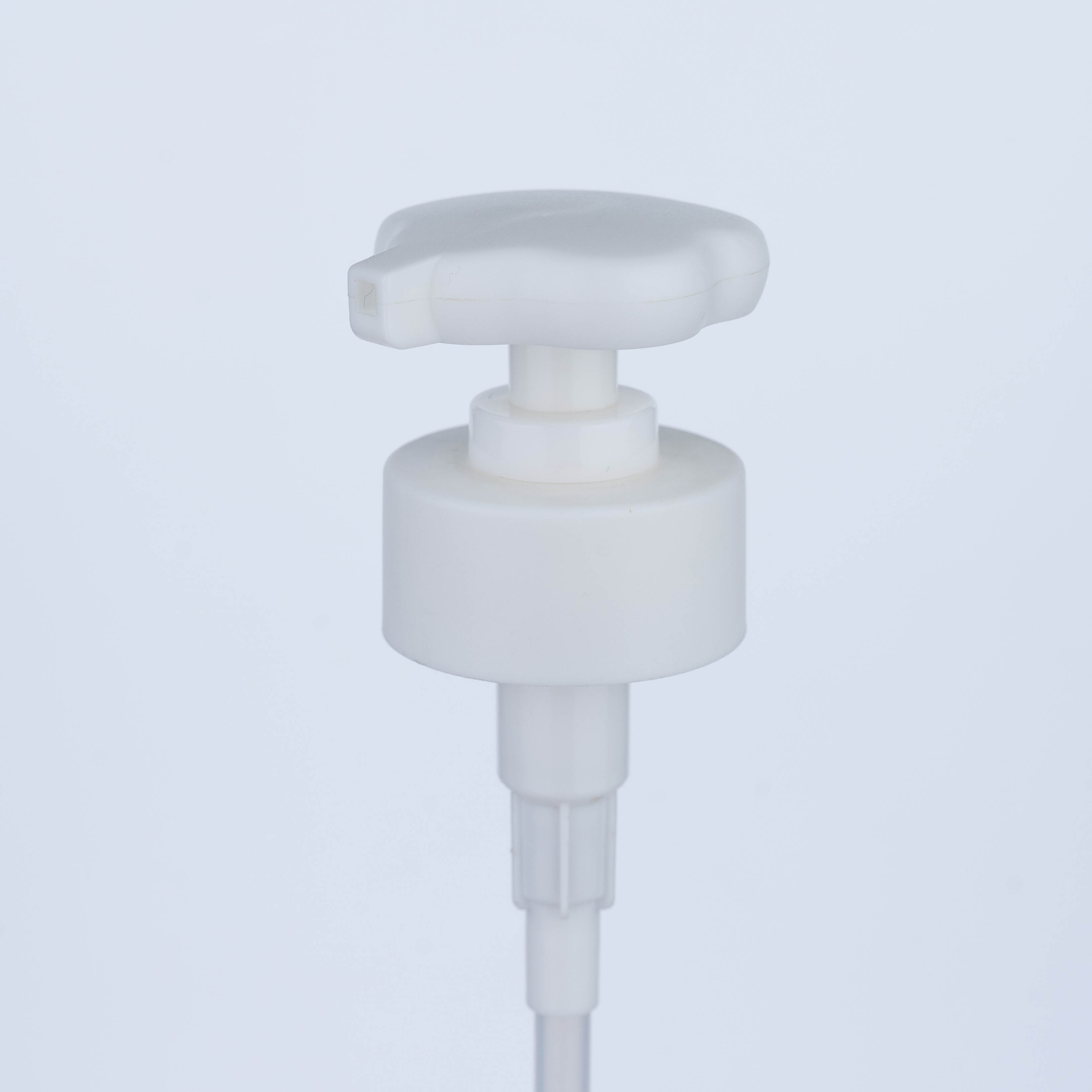 18/400 cream pump, white and gold electroplated pump, aluminum foundation pump, green cosmetic bottle, custom cosmetic pumps, OEM packaging supplier