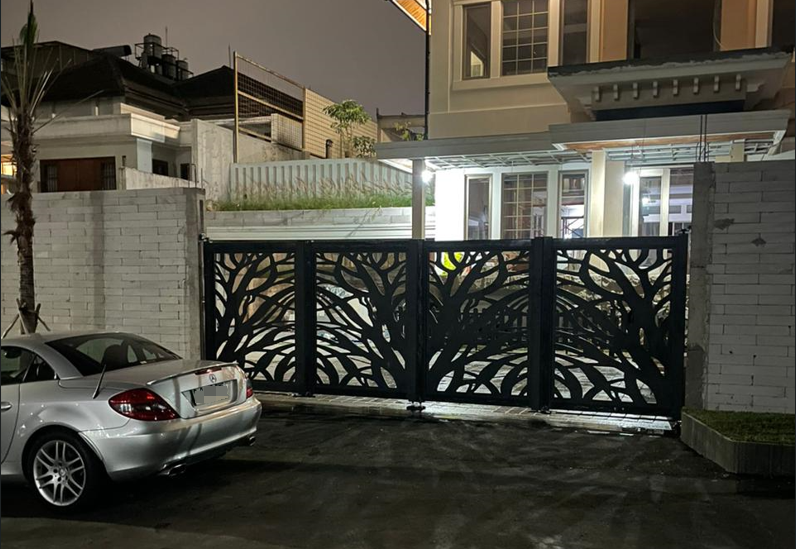 Introducing Our Premium Bifolding Gates for Your Property